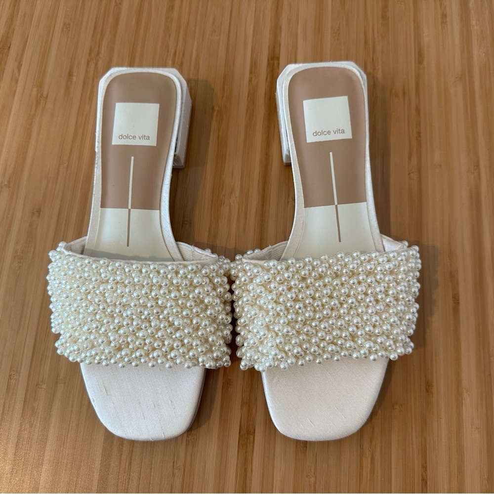 Dolce Vita Women's White Pearl Halie Slides (Never worn)